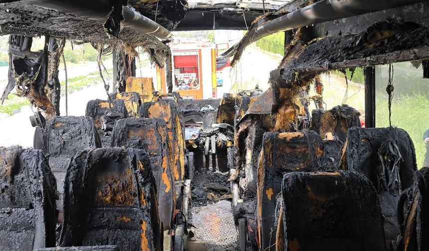 Girne – Lefkoşa ana yolunda seyreden otobüste yangın...