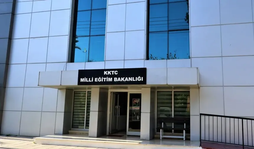Milli Eğitim Bakanlığı: “Öğretmenlere yönelik tehdit ya da zorlayıcı herhangi bir tutum kesinlikle söz konusu değildir”
