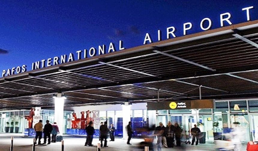 Baf havalimanında 17 kilo uyuşturucu, Limasol’da gümrüksüz tütün ürünleri ele geçirildi