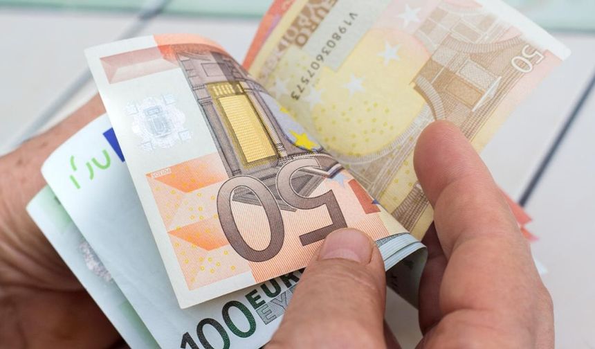 Güney Kıbrıs’ta çalışanların yüzde 36,5’i bin 500 Euro’nun altında maaş alıyor