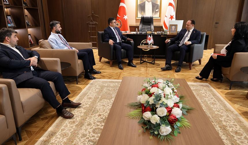 Öztürkler: “KKTC’ye karşı kurulan her masayı, Anavatan Türkiye ile birlikte yıkarız”