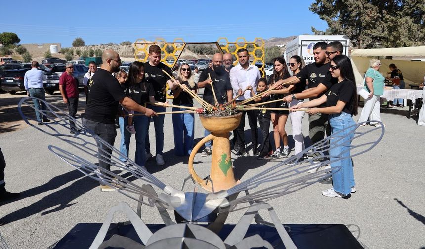 4. Bal Festivali, Topçuköy'de yapıldı