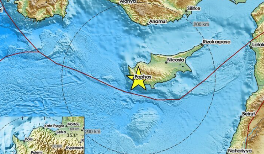 Avrupa-Akdeniz Sismoloji Merkezi depremin 5.7 büyüklüğünde olduğunu duyurdu