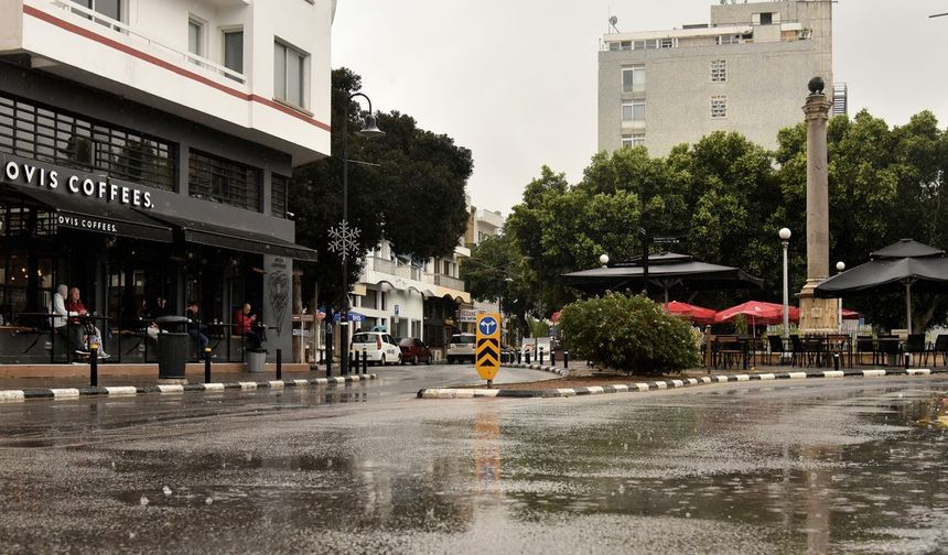En fazla yağış metrekareye 2 kg ile Türkeli'nde kaydedildi