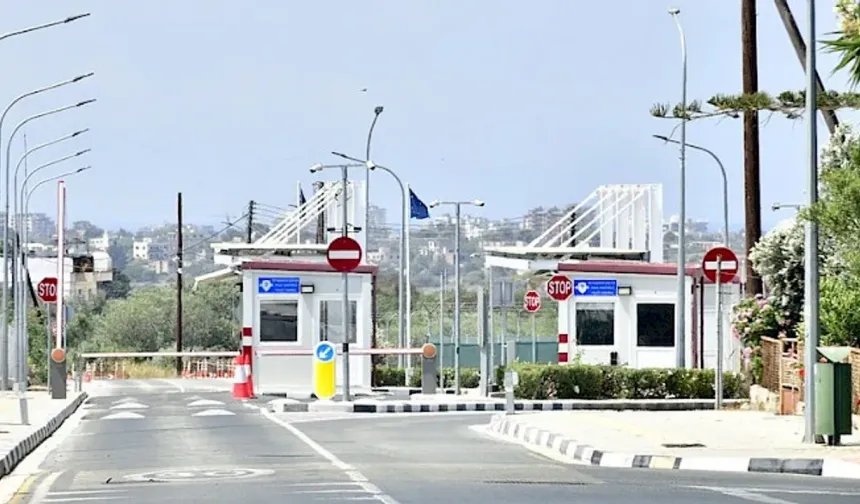 Güney Kıbrıs'ta Sınır Kapıları Ve Havaalanlarında Güvenlik Önlemlerinin Arttırılması Gündemde