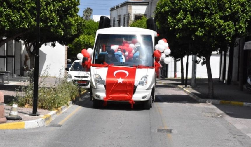 Girne'de 23 Nisan coşkusu