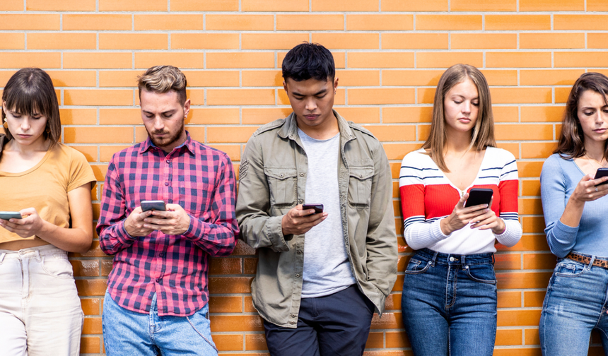 Z kuşağı dünyayı 'korkutucu bir yer' olarak görüyor