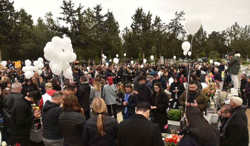 Büyük acının üçüncü yılı: KKTC'nin 'Şampiyon Melekleri' beyaz balonlarla anıldı