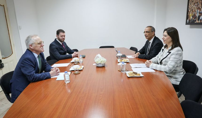 İncirli, İngiliz Yüksek Komiseri Tatham ile görüştü