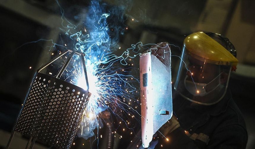 Türkiye'de işsizlik oranı 0,2 puan azalarak yüzde 8,2'ye geriledi