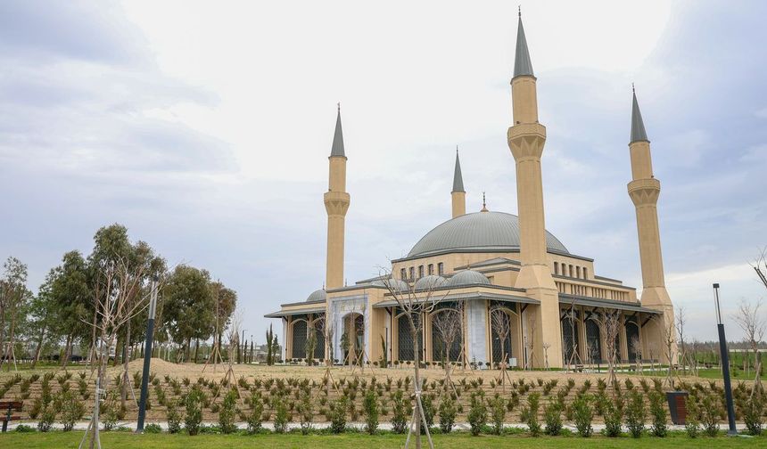 Yapımı tamamlanan Millet Camisi ramazana hazır