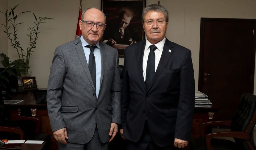 Başbakan Üstel, Gazeteciler Cemiyeti Başkanı Akar'ı kabul etti