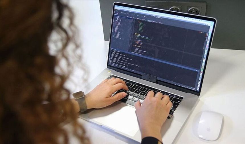 Gençlik Federasyonu 'Kıbrıs'ta Yazılım ve Girişimcilik' etkinliği düzenliyor