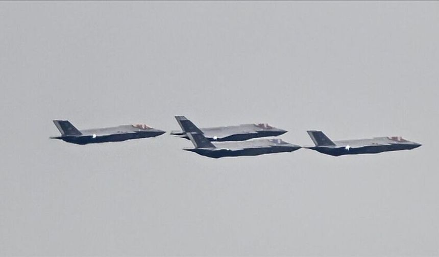 İspanya, İran'a yönelik saldırılara katılan ABD uçaklarına hava sahasını kapattı