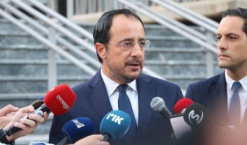 Kıbrıslı Rumlar Hristodulidis'ten memnun değil