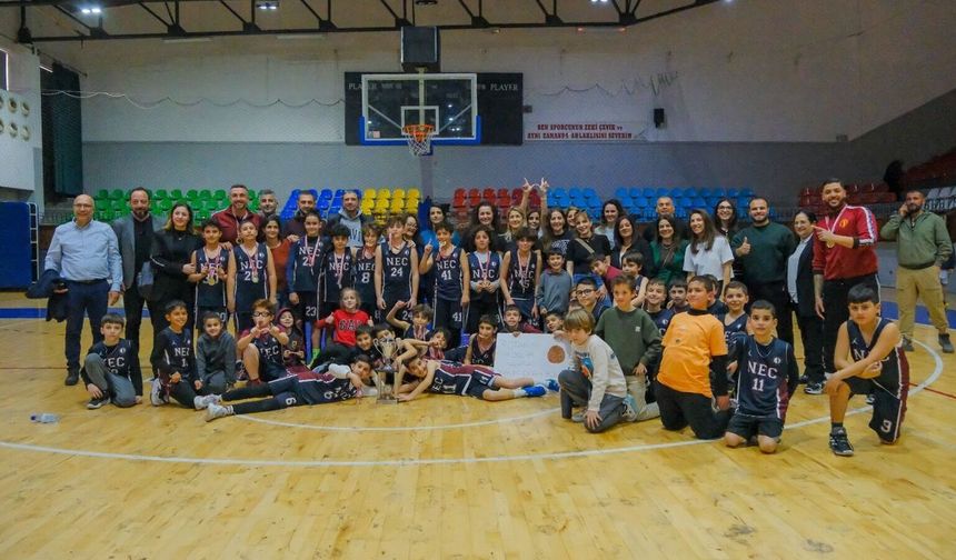 YDİ Namağlup Şampiyon