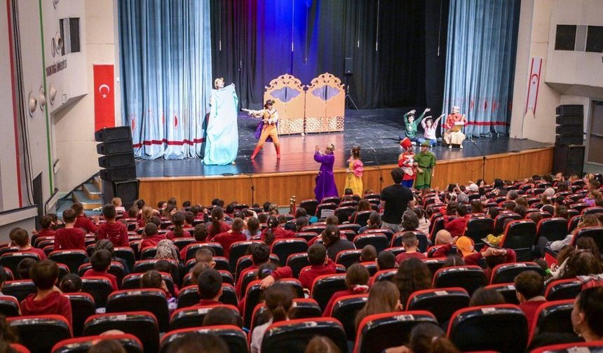 1. Lefkoşa Çocuk Tiyatrosu şenliği devam ediyor