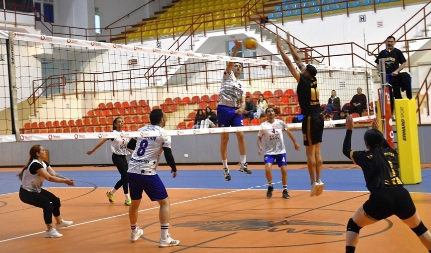 2. DAÜ Şampiyon Melekler Voleybol Anı Turnuvası tamamlandı