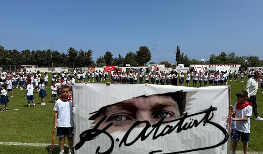 Alagadi'de 23 Nisan Ulusal Egemenlik ve Çocuk Bayramı şenliği düzenlendi