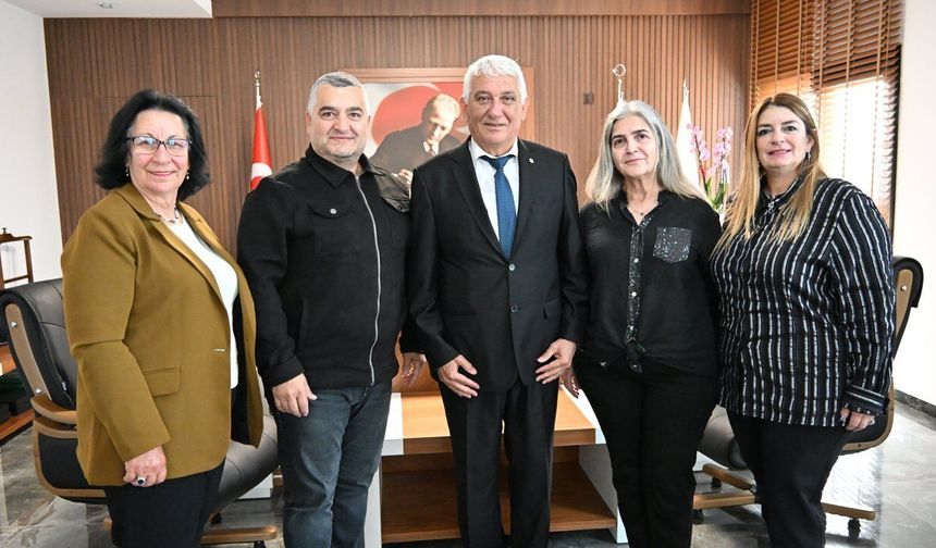 Özçınar, Çağdaş Müzik Derneği'ni kabul etti