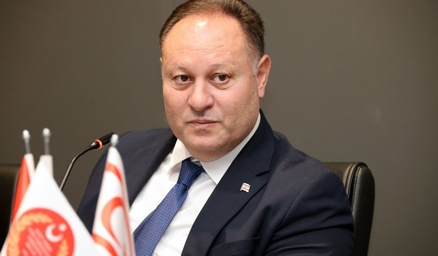 Öztürkler: 'Fransa sömürgeci geçmişiyle Kıbrıs Türk halkını yok sayamaz'