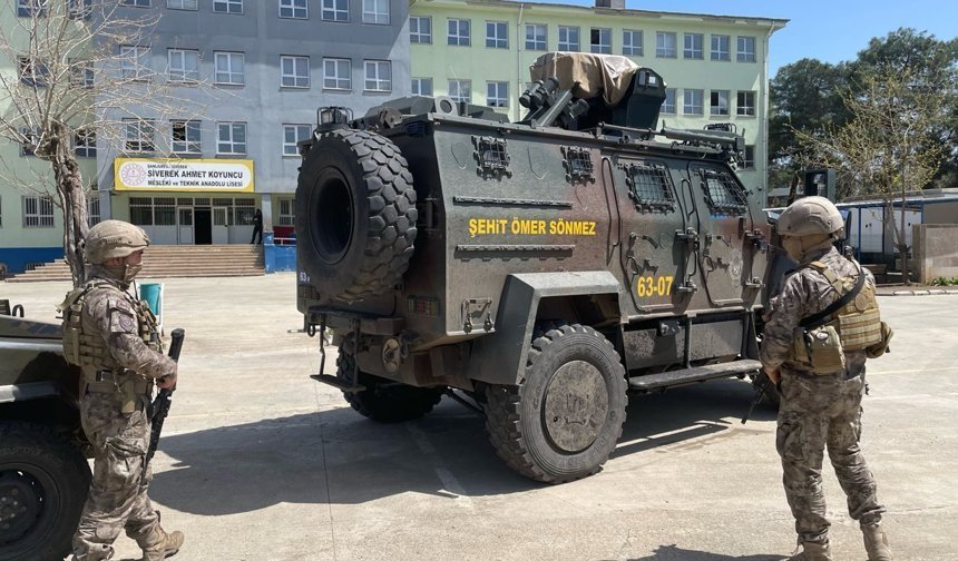 Şanlıurfa-Siverek'te okula düzenlenen silahlı saldırıda 16 kişi yaralandı