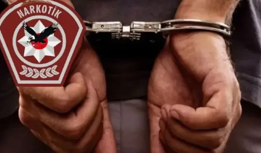 Uyuşturucu ve hassas terazilerle yakalandı