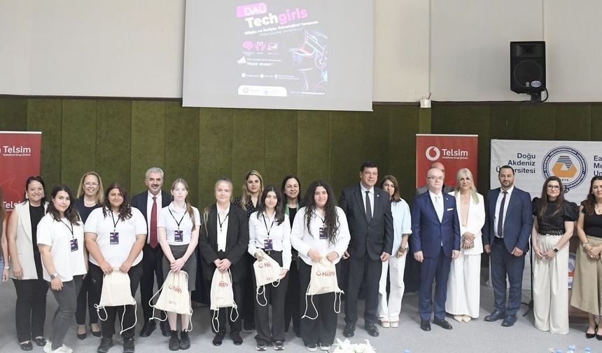 DAÜ TechGirls Komitesi'nin düzenlediği liseler arası bilişim yarışması yapıldı
