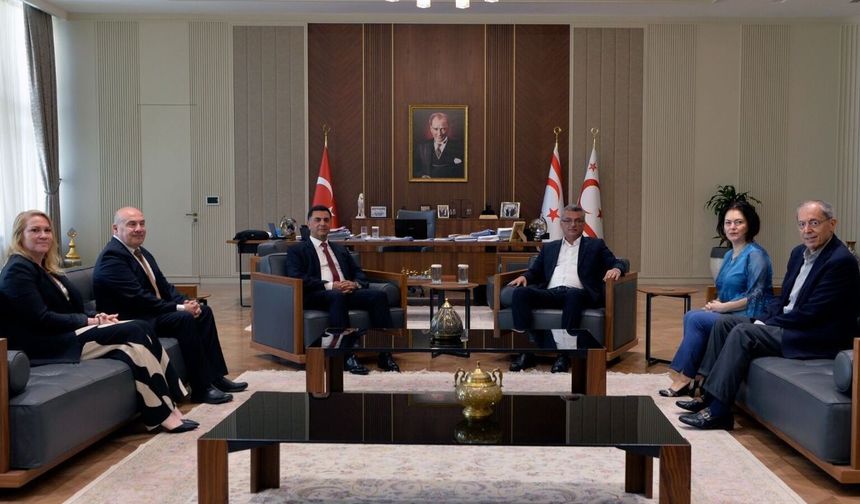 Erhürman, Türk-Yunan Forumu'nun Kıbrıslı Türk üyelerini kabul etti