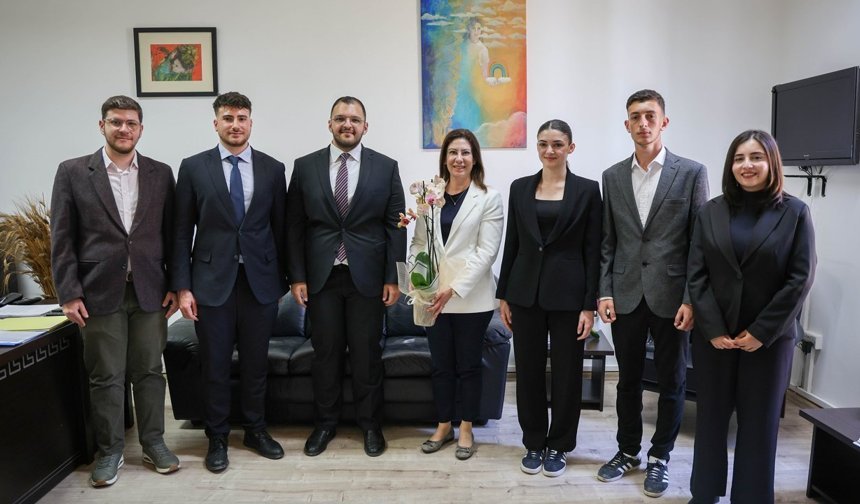İncirli: 'Karar alma süreçlerinde gençler merkezde olacak'