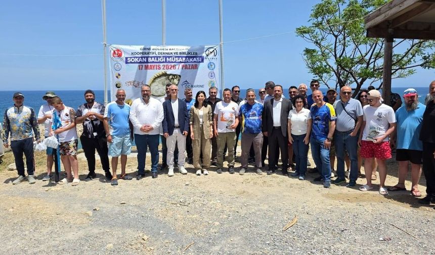 Karaoğlanoğlu Balıkçı Barınağı'nda renkli müsabaka