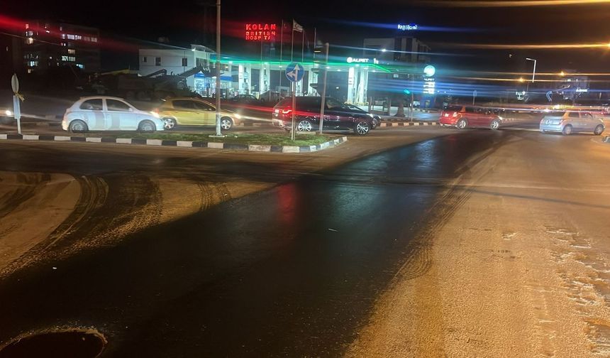 Lefkoşa Gönyeli bölgesinde yola atık madde döküldü