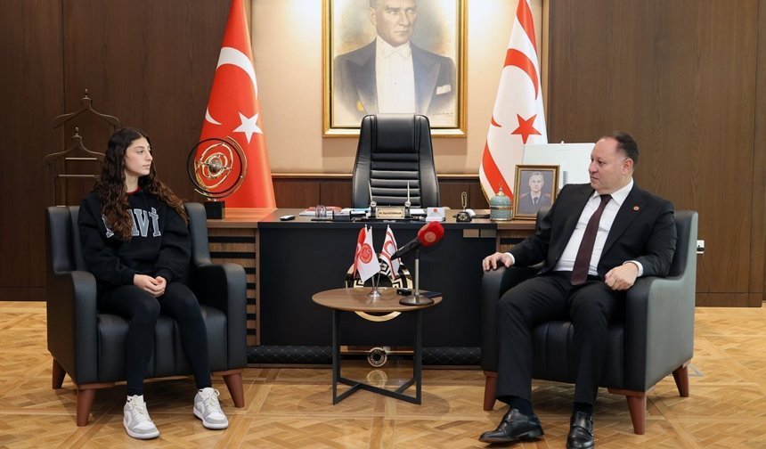 Öztürkler: 'Fırsat verildiğinde gençlerimiz kendini gösteriyor'