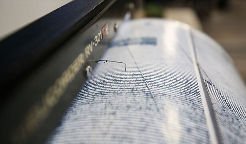 Antalya'da korkutan deprem! Çevre illerde de hissedildi