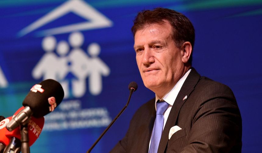 Arıklı: 'Siber zorbalık sadece çocuklar için değil gençler, aileler ve yetişkinler için de büyük tehlikeler içeriyor'