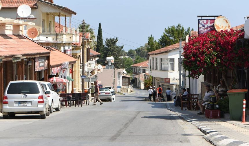 Lefke Sivil Toplum Örgütleri Platformu CMC Maden Atıkları Tesisi'nde eylem yapıyor