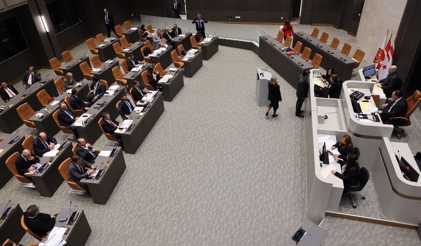 Meclis Genel Kurulu sona erdi...Çalışma, enerji ve sağlık konuları konuşuldu