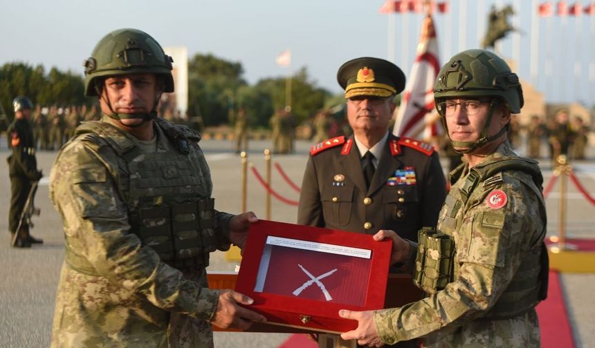 Güvenlik Kuvvetleri Komutanlığı 4. Piyade Alayı Sancak Devir Teslim Töreni Gülseren'de yapıldı
