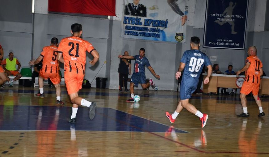 Polis Örgütü'nün kuruluş yıl dönümü dolayısıyla düzenlenen futsal turnuvası başladı