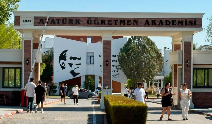 Atatürk Öğretmen Akademisi sınavı başladı