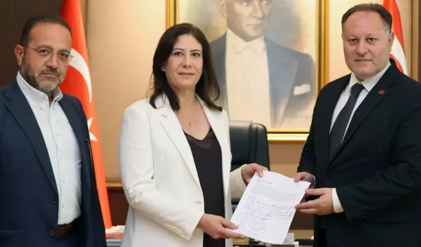 CTP'den olağanüstü Meclis toplantısı çağrısı: Öztürkler'e dilekçe verildi