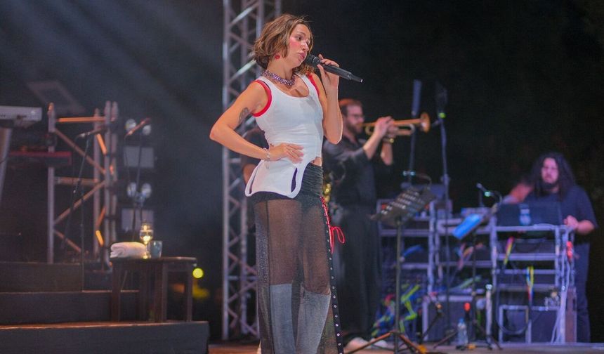 Mehmetçik Üzüm Festivali'ne Zeynep Bastık'la Coşkulu Final