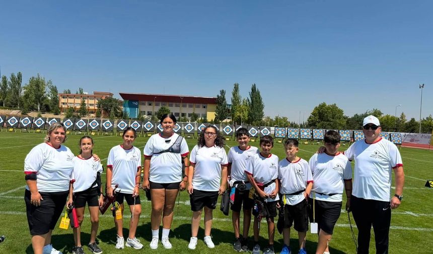 Okçularımız Konya'da kürsüde