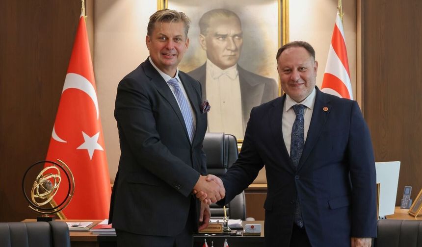 Öztürkler, Almanya Federal Meclisi AfD Milletvekili Maximilian Krah'ı kabul etti