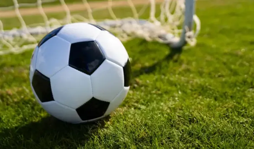 Cumhuriyet Meclisi ile TBMM futbol takımları dostluk maçında buluşuyor