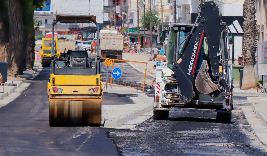 Uluçay, İsmet İnönü Bulvarı'ndaki Çalışmaları İnceledi