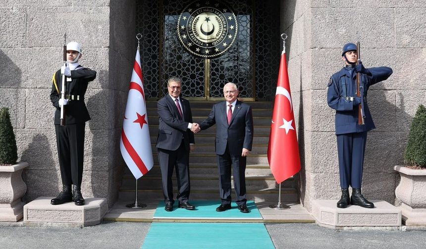 Başbakan Üstel, Türkiye Milli Savunma Bakanı Güler ile Ankara'da görüştü