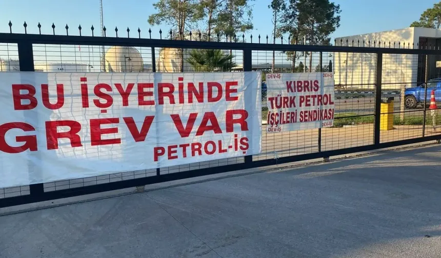 DEV-İŞ Kıbrıs Türk Petrolleri Ltd.'de eylemde: 'Uzlaşı olmazsa süresiz greve gidilecek'