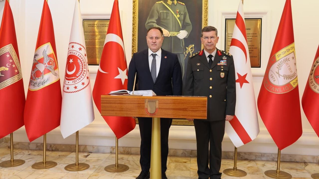 Öztürkler Korgeneral İnaltekin ile Tümgeneral Bilir'i ziyaret etti